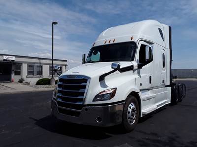 Freightliner Cascadia 126 Sleeper Semi Truck - 36" Condo Sleeper, 455HP, 12 Speed Automatic