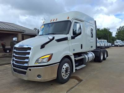 Freightliner Cascadia 126 Sleeper Semi Truck - 60" Mid Roof Sleeper, 455HP, 12 Speed Automatic