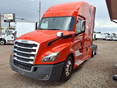 Freightliner Cascadia 126 Sleeper Semi Truck - 72" Condo Sleeper, 455HP, 12 Speed Automatic