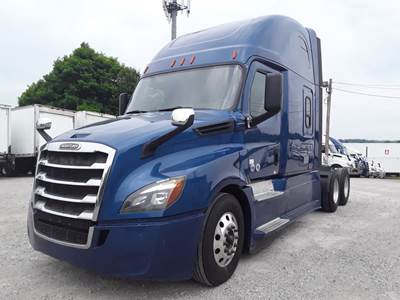 Freightliner Cascadia 126 Sleeper Semi Truck - 85" Condo Sleeper, 455HP, 12 Speed Automatic