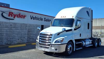 Freightliner Cascadia 126 Sleeper Semi Truck - 72" Condo Sleeper, 455HP, 12 Speed Automatic