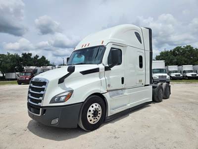 Freightliner Cascadia 126 Sleeper Semi Truck - 72" Condo Sleeper, 455HP, 12 Speed Automatic