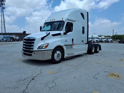 Freightliner Cascadia 126 Sleeper Semi Truck - 48" Condo Sleeper, 455HP, 12 Speed Automatic