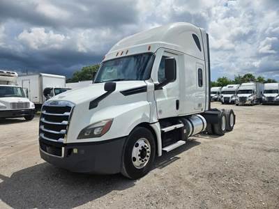 Freightliner Cascadia 126 Sleeper Semi Truck - 72" Condo Sleeper, 455HP, 12 Speed Automatic