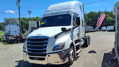 Freightliner Cascadia 126 Sleeper Semi Truck - 52" Condo Sleeper, 455HP, 12 Speed Automatic
