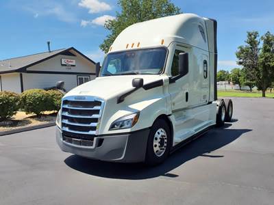 Freightliner Cascadia 126 Sleeper Semi Truck - 72" Condo Sleeper, 455HP, 12 Speed Automatic