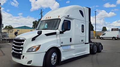 Freightliner Cascadia 126 Sleeper Semi Truck - 72" Condo Sleeper, 455HP, 12 Speed Automatic