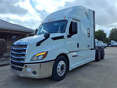 Freightliner Cascadia 126 Sleeper Semi Truck - 72" Condo Sleeper, 455HP, 12 Speed Automatic