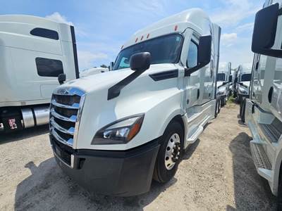 Freightliner Cascadia 126 Sleeper Semi Truck - 72" Condo Sleeper, 505HP, 12 Speed Automatic