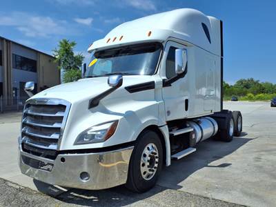 Freightliner Cascadia 126 Sleeper Semi Truck - 71" Condo Sleeper, 455HP, 12 Speed Automatic