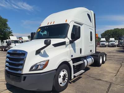 Freightliner Cascadia 126 Sleeper Semi Truck - 73" Condo Sleeper, 455HP, 12 Speed Automatic