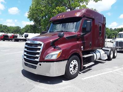 Freightliner Cascadia 126 Sleeper Semi Truck - 48" Mid Roof Sleeper, 450HP, 12 Speed Automatic