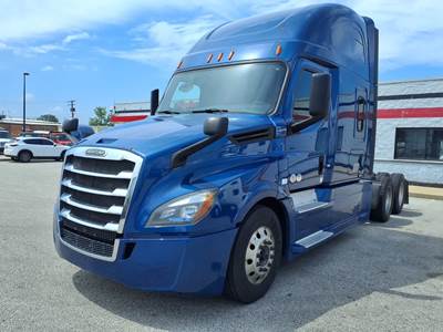 Freightliner Cascadia 126 Sleeper Semi Truck - 70" Condo Sleeper, 455HP, 12 Speed Automatic