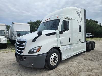 Freightliner Cascadia 126 Sleeper Semi Truck - 72" Condo Sleeper, 455HP, 12 Speed Automatic