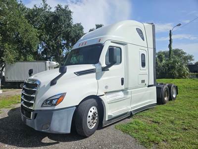 Freightliner Cascadia 126 Sleeper Semi Truck - 72" Condo Sleeper, 455HP, 12 Speed Automatic