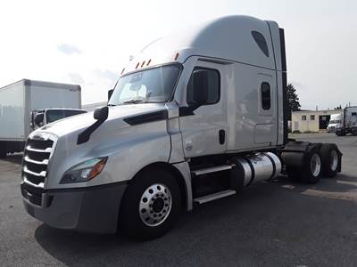 Freightliner Cascadia 126 Sleeper Semi Truck - 72" Condo Sleeper, 455HP, 12 Speed Automatic