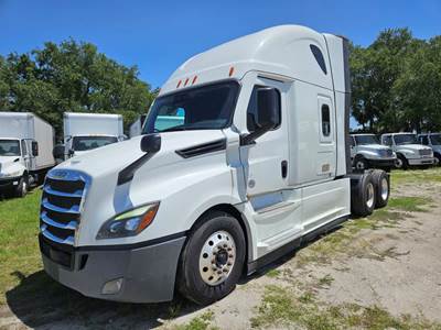 Freightliner Cascadia 126 Sleeper Semi Truck - 72" Condo Sleeper, 455HP, 12 Speed Automatic