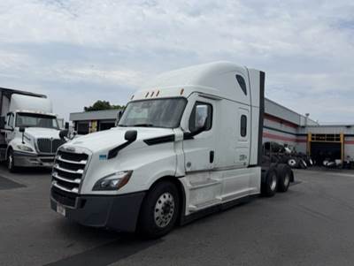 Freightliner Cascadia 126 Sleeper Semi Truck - 70" Condo Sleeper, 455HP, 12 Speed Automatic