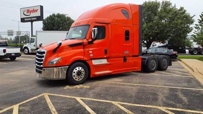 Freightliner Cascadia 126 Sleeper Semi Truck - 75" Condo Sleeper, 400HP, 12 Speed Automatic