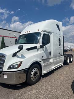 Freightliner Cascadia 126 Sleeper Semi Truck - 72" Condo Sleeper, 455HP, 12 Speed Automatic