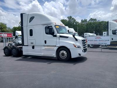 Freightliner Cascadia 126 Sleeper Semi Truck - 70" Condo Sleeper, 455HP, 12 Speed Automatic
