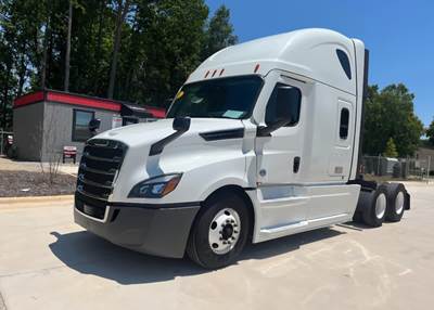 Freightliner Cascadia 126 Sleeper Semi Truck - 70" Condo Sleeper, 455HP, 12 Speed Automatic