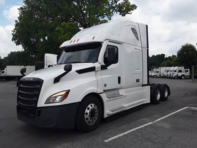 Freightliner Cascadia 126 Sleeper Semi Truck - 72" Condo Sleeper, 455HP, 12 Speed Automatic