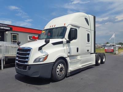 Freightliner Cascadia 126 Sleeper Semi Truck - 72" Condo Sleeper, 400HP, 12 Speed Automatic