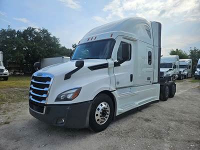 Freightliner Cascadia 126 Sleeper Semi Truck - 72" Condo Sleeper, 455HP, 12 Speed Automatic