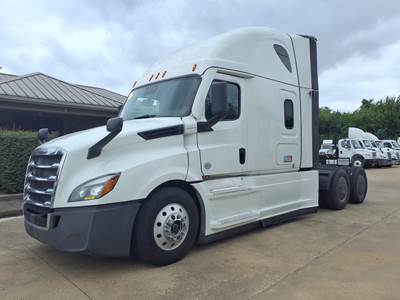 Freightliner Cascadia 126 Single Axle Sleeper Semi Truck - 72" Condo Sleeper, 400HP, 12 Speed Automatic