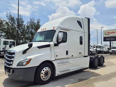Freightliner Cascadia 126 Sleeper Semi Truck - 72" Condo Sleeper, 455HP, 12 Speed Automatic