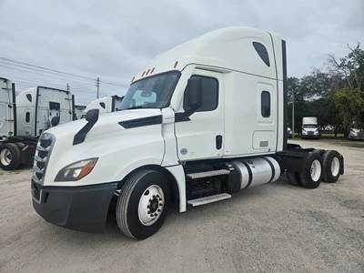 Freightliner Cascadia 126 Sleeper Semi Truck - 72" Condo Sleeper, 455HP, 12 Speed Automatic