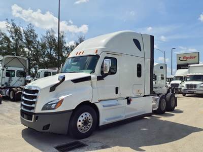 Freightliner Cascadia 126 Sleeper Semi Truck - 72" Condo Sleeper, 455HP, 12 Speed Automatic