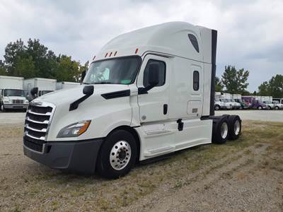 Freightliner Cascadia 126 Sleeper Semi Truck - 72" Condo Sleeper, 455HP, 12 Speed Automatic