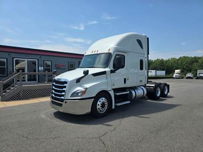 Freightliner Cascadia 126 Sleeper Semi Truck - 72" Condo Sleeper, 455HP, 12 Speed Automatic
