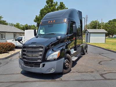 Freightliner Cascadia 126 Sleeper Semi Truck - 72" Condo Sleeper, 455HP, 12 Speed Automatic