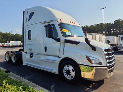 Freightliner Cascadia 126 Sleeper Semi Truck - 73" Condo Sleeper, 455HP, 12 Speed Automatic