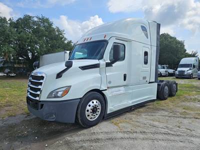 Freightliner Cascadia 126 Sleeper Semi Truck - 72" Condo Sleeper, 455HP, 12 Speed Automatic