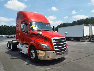 Freightliner Cascadia 126 Sleeper Semi Truck - 73" Condo Sleeper, 475HP, 12 Speed Automatic