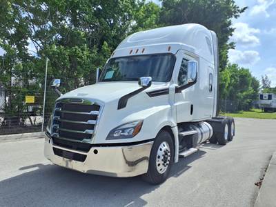 Freightliner Cascadia 126 Sleeper Semi Truck - 90" Condo Sleeper, 455HP, 12 Speed Automatic