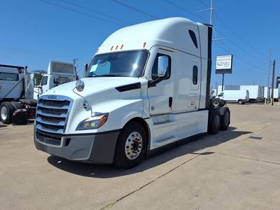 Freightliner Cascadia 126 Sleeper Semi Truck - 72" Condo Sleeper, 505HP, 12 Speed Automatic