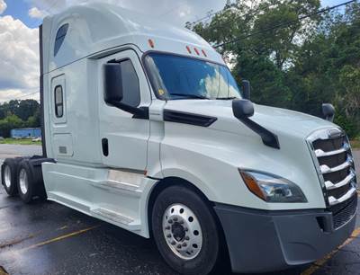 Freightliner Cascadia 126 Sleeper Semi Truck - 72" Condo Sleeper, 455HP, 12 Speed Automatic