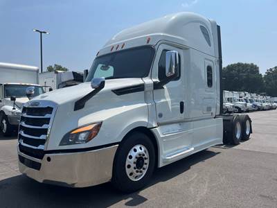 Freightliner Cascadia 126 Sleeper Semi Truck - 73" Condo Sleeper, 455HP, 12 Speed Automatic
