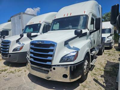 Freightliner Cascadia 126 Sleeper Semi Truck - 72" Condo Sleeper, 455HP, 12 Speed Automatic