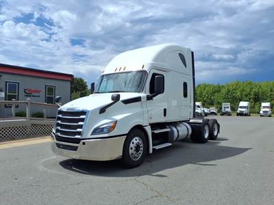 Freightliner Cascadia 126 Sleeper Semi Truck - 72" Condo Sleeper, 455HP, 12 Speed Automatic