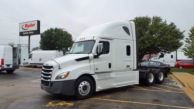 Freightliner Cascadia 126 Sleeper Semi Truck - 72" Condo Sleeper, 455HP, 12 Speed Automatic