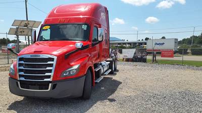 Freightliner Cascadia 126 Sleeper Semi Truck - 37" Condo Sleeper, 455HP, 12 Speed Automatic