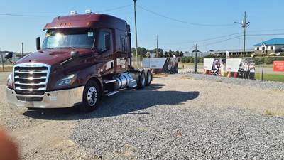 Freightliner Cascadia 126 Sleeper Semi Truck - 37" Mid Roof Sleeper, 450HP, 12 Speed Automatic