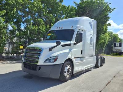 Freightliner Cascadia 126 Sleeper Semi Truck - 72" Condo Sleeper, 455HP, 12 Speed Automatic