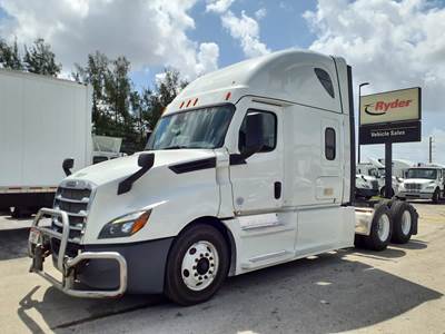 Freightliner Cascadia 126 Sleeper Semi Truck - 72" Condo Sleeper, 455HP, 12 Speed Automatic